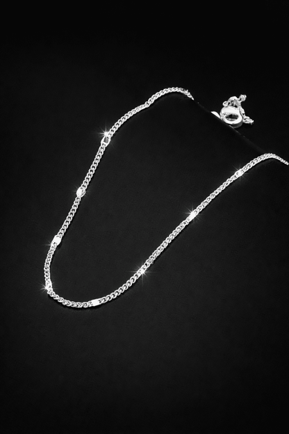 Velora Minimal Silver Anklet